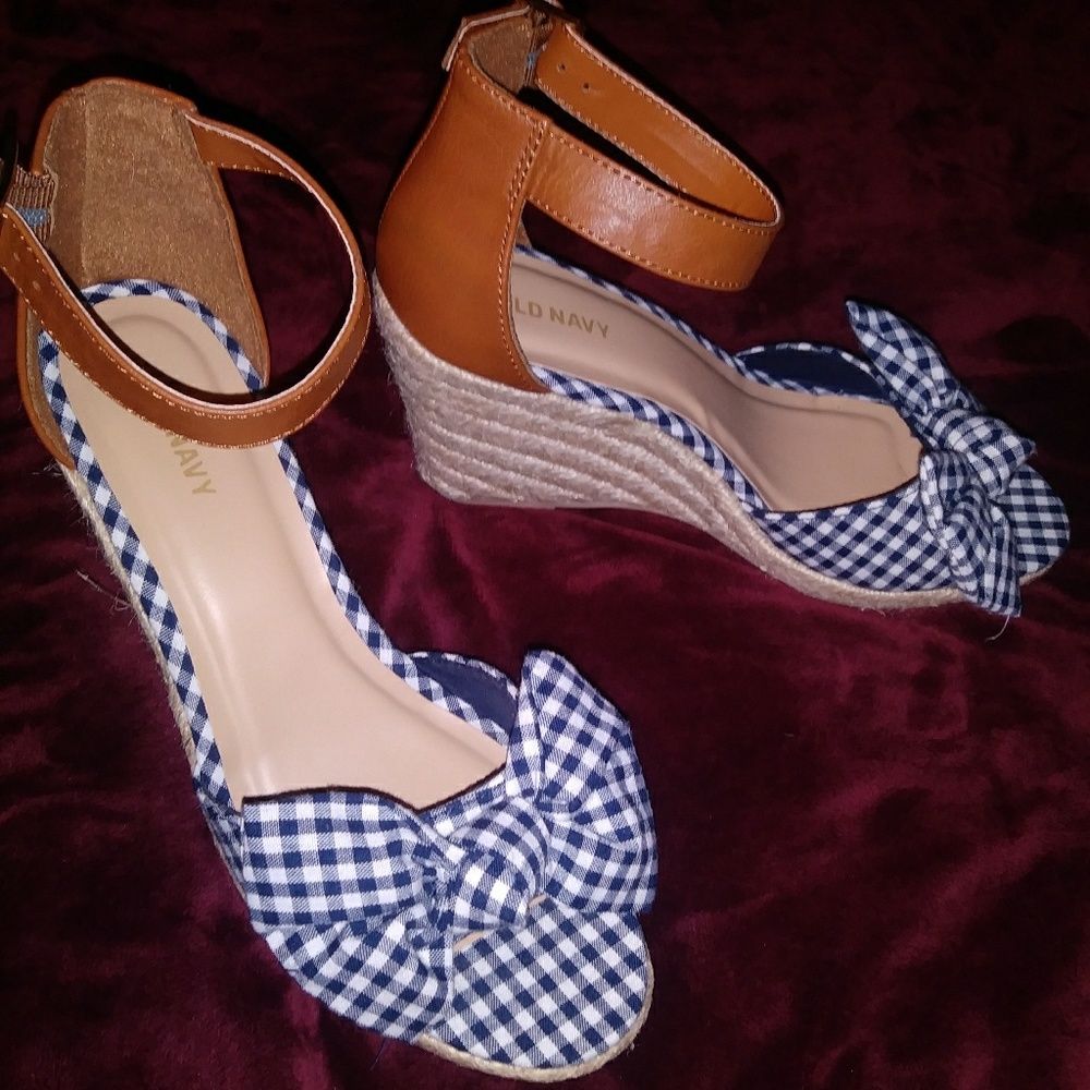 Wedge heels